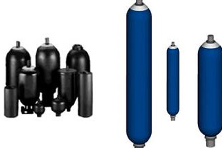 蓄能器中為什么使用氮?dú)猓阒绬幔?/></p><p>　　維持液壓油的穩(wěn)定性：在一些液壓系統(tǒng)中，蓄能設(shè)備中的氮?dú)膺€可以幫助維持液壓油的穩(wěn)定性。通過合理的氣壓調(diào)節(jié)，可以確保液壓系統(tǒng)在各種工作條件下都能夠保持正常的運(yùn)行狀態(tài)。</p><p>　　總的來(lái)說，蓄能器中氮?dú)獾淖饔枚喾矫娑鴱V泛，從儲(chǔ)存能量到平衡壓力再到緩沖震動(dòng)等，都得益于氮?dú)庠诠こ填I(lǐng)域的惰性、豐富資源、穩(wěn)定性和良好的物理性質(zhì)。選擇氮?dú)庾鳛樾钅茉O(shè)備的工作介質(zhì)，不僅有助于提高系統(tǒng)的性能，還能夠確保系統(tǒng)的安全可靠運(yùn)行。</p></div>
          <div   id=